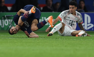 ¡BAYERN MÚNICH DA DOBLE GOLPE AL CAMPEÓN PSG EN LA CHAMPIONS LEAGUE!