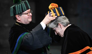 ¡LE DAN DOCTOR HONORIS CAUSA A MICHELLE BACHIELET, JULIO FRENK Y JOSÉ SARUKHÁN!