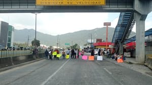 ¡BLOQUEO DEL SECTOR SALUD EN PLAN DE RÍO!