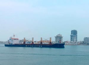 ¡BAJAN A MERCANTES CON MILITARES! - *Por ejercer su derecho de huelga en los buques floteles Cerro de la Pez y Reforma PEMEX