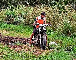 ¡BUSCAN A JAULERO 'EL COCO’ POR INTENTAR MACHETEAR A SEÑORA!