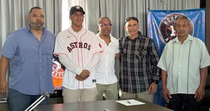 ¡DE LA MATAMBA A HOUSTON! - *Firman a pelotero veracruzano en grandes ligas y Jamapa hace historia