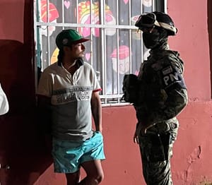 ¡AGARRAN A VECINO RIJOSO Y VICIOSO!