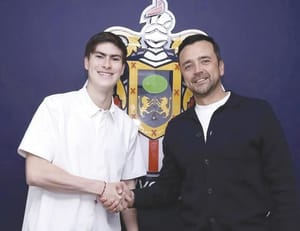 ¡RENUEVA CHIVAS A ‘HORMIGA’ Y AL “OSO”!