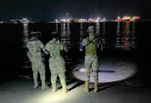 ¡ENCUENTRAN A HOMBRE SIN VIDA FLOTANDO EN PLAYA REGATAS!