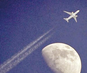 ¡CHINA LANZA COHETES EN EL ESTRECHO DE TAIWÁN!