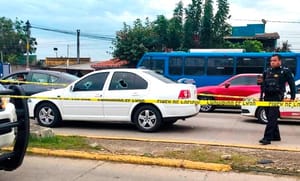 ¡EJECUTAN A BALAZOS A UN AUTOMOVILISTA EN COSOLEACAQUE!