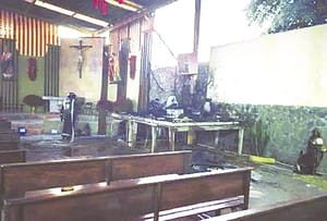 ¡INCENDIO EN PARROQUIA PROVOCADO POR COHETE!