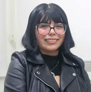 ¡LA PREMIAN EN LA UV! - A SÚPER ESTUDIANTE