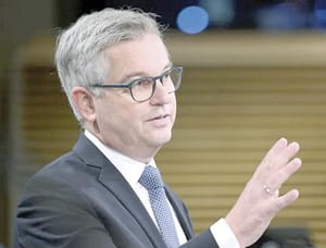 ¡PAÍSES DE LA UE APRUEBAN ENDURECIMIENTO DE SU POLÍTICA MIGRATORIA!