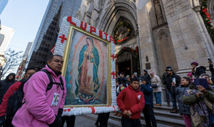 NADIE LOS PARA! Paisanos de NY desafían el frío y al ICE para honrar a la Virgen