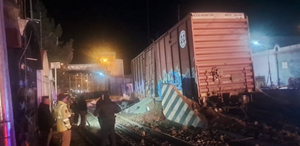 ¡SE IMPACTA VAGÓN CERCA DE MURO FRONTERIZO EN SONORA!
