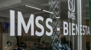 ¡DENUNCIAN TRABAJADORES NEGOCIOS CON LICITACIONES EN EL IMSS!