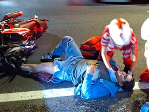 ¡DERRAPÓ ‘JINETE DE ACERO’ EN LA CARRETERA LIBRE VERACRUZ–XALAPA!