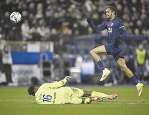 ¡CUESTA AL PSG DESTRABAR Y VENCER AL MODESTO AUXERRE!