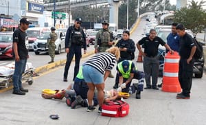 ¡SE PEGA “BORRACHAZO” A LA EN PUENTE DE LA BOTICARIA!