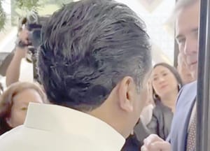 ¡CHECO GUTIÉRREZ INCREPA A LORENZO CÓRDOVA EN LA CÁMARA DE DIPUTADOS!