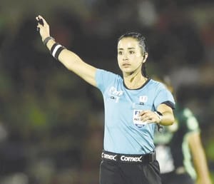 ¡KATIA ITZEL GARCÍA, LA SEXTA MEJOR ÁRBITRA DEL MUNDO!