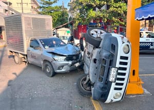 ¡SE VOLTEA CAMIONETA POR ENCONTRONAZO!