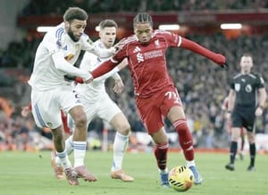 ¡LIVERPOOL INICIA MAL!