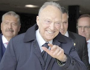 ¡COMISIÓN PERMANENTE AVALA QUE GERTZ MANERO SEA EMBAJADOR!