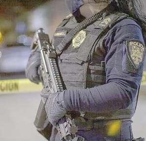 ¡DEBERÁN PAGAR DEUDA DE 2 MDD QUE DEJÓ GERTZ MANERO POR CHALECOS!