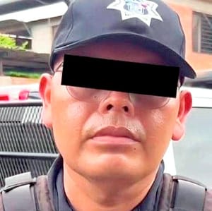 ¡DETIENEN A JEFE POLICÍACO ‘EL TIBURÓN’ POR EXTORSIÓN!