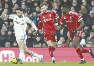 ¡ASISTE JIMÉNEZ EN CARDIACO EMPATE DE FULHAM ANTE LIVERPOOL!
