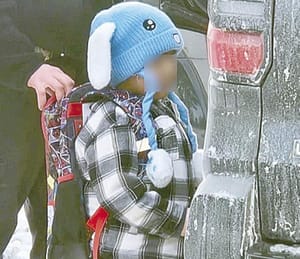 ¡DETIENE ICE A NIÑO 5 AÑOS; LO USARON COMO “CARNADA” PARA DETENER A TODA SU FAMILIA!