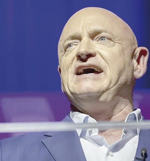 ¡EL PENTÁGONO INICIA PROCESO PARA DEGRADAR RANGO MILITAR DE KELLY!