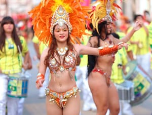 ¡LES LLEVAN EL CARNAVAL! - *Con todo y Corte Real fueron a la colonia Las Amapolas