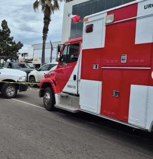 ¡PEATÓN ARROLLADO POR CAMIONETA DE PAQUETERÍA!