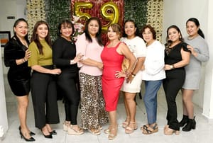 CLARA ESPINOZA CELEBRA EN GRANDE