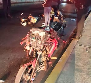 ¡PIERDE EL CONTROL Y SE ESTAMPA EN EL PUENTE DE LAS AMAPOLAS!