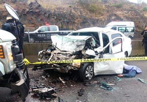 ¡POLICIAS PIERDEN LA VIDA! - CHOCARON DE FRENTE CONTRA CAMIÓN DE TRASLADO DE VALORES