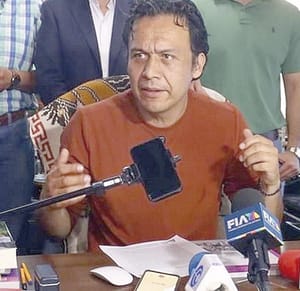 ¡NO SE QUERIA IR Y LO SACAN! - CON TODO Y CHIVAS