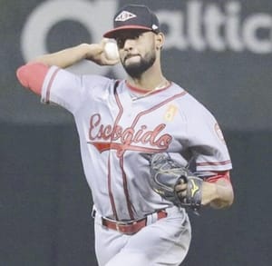 ¡CRISTOPHER MOLINA LLEGA AL EL ÁGUILA!