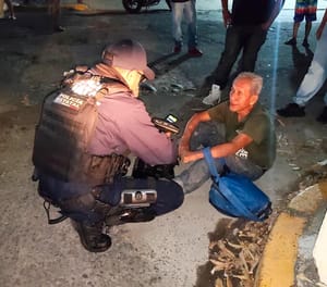 ¡ABUELO COCHINÓN ACOSÓ Y TOCÓ A NIÑA DE 13 AÑOS!