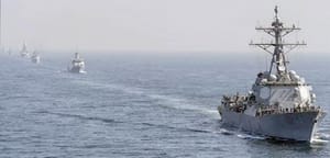 ¡DOS BUQUES DE LA MARINA DE EU CHOCAN EN EL CARIBE!