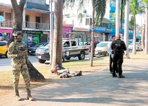 ¡MURIÓ BAJO DE UN ÁRBOL EN LA ALAMEDA DE DÍAZ MIRÓN!