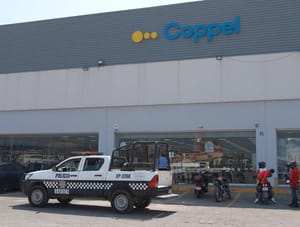 ¡ASALTAN COPPEL DE DIVERTIPLAZA!