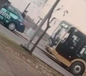 Y CHOCA UN CAMIÓN CHINO DE LOS ULÚA...