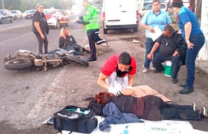 ¡MOTOCICLETA ATROPELLÓ A DOÑA AURELIA EN MEDELLÍN!