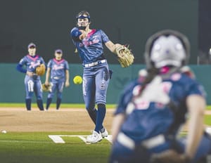 ¡LISA HOP IMPARABLE!