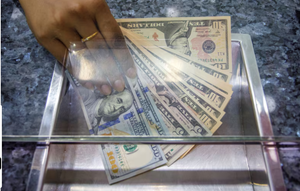 ¡PESO AVANZA MIENTRAS EU QUITA ARANCELES A CANADÁ Y EL DÓLAR PIERDE FUERZA!