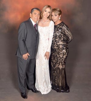 GABRIELA CAMPOS LEÓN, NUEVA DOCTORA