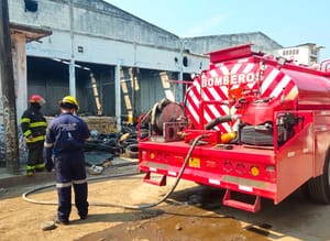 ¡INCENDIAN POR TERCERA VEZ INMUEBLE ABANDONADO EN LA COLONIA CAMPESTRE!
