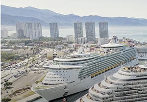 ¡SUSPENDEN CRUCEROS ARRIBOS A VALLARTA!