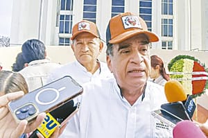 ¡DESABASTO EN HOSPITALES DE PEMEX! - NO TIENEN NI CURITAS...