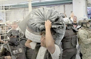 ¡DECOMISAN MERCANCÍA APÓCRIFA DEL MUNDIAL!